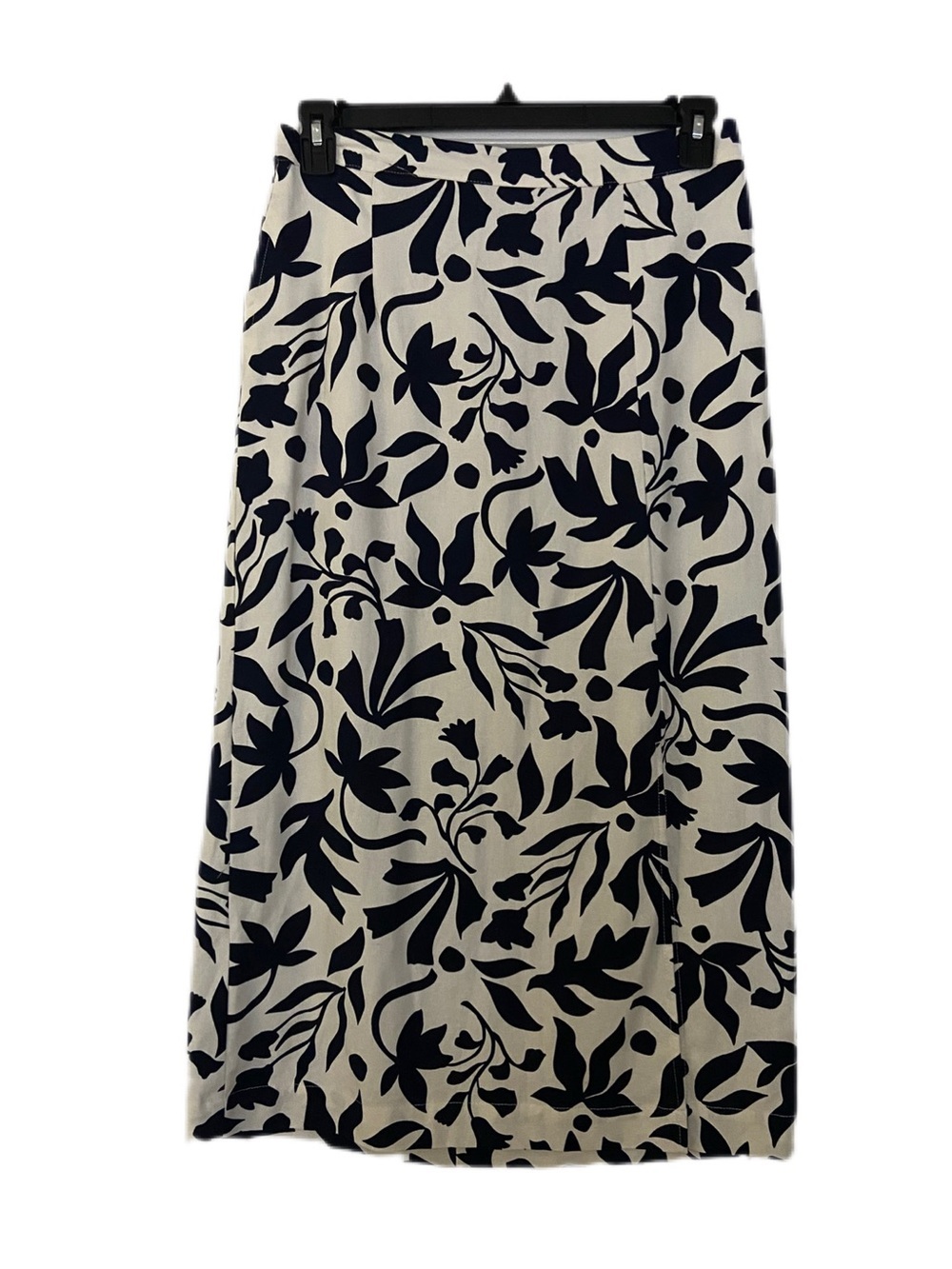 Time and Tru Navy and White Floral Pull On Midi Skirt with Front Slit Size M - Picture 2 of 16